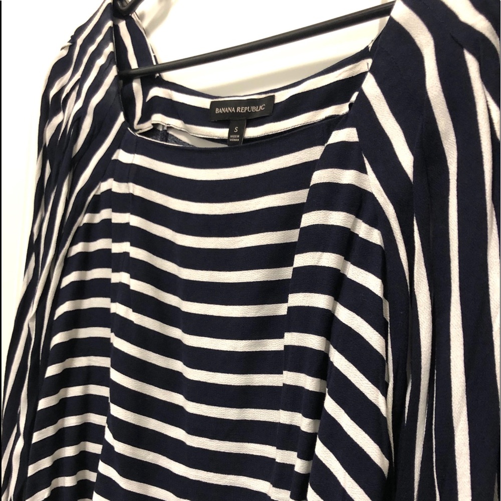 Banana Republic Button Back Puff Sleeve Blouse